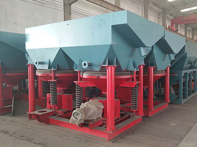 Characterization of working motion of extrusion type crusher